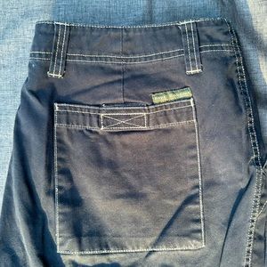 💛 Royal Robbins wide leg cropped Pants Black.  Size 16.  Great weight.